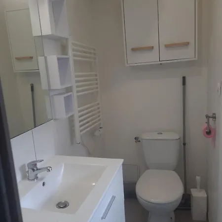 Modern House, Bright And Quiet Assured Villa Nantes